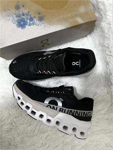新品 On Cloudmonster2 ブラックスニーカー 24.5cm