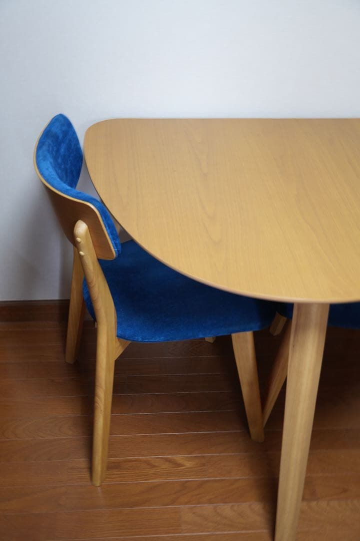 【美品】ピングーテーブルとチェア2脚セット(直接引取りOK)