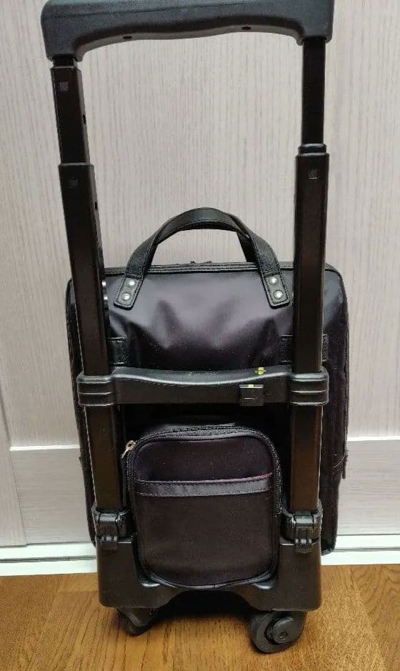 swany スワニーキャリーバッグ　ケース クレーペ　ストッパー付き ブラック