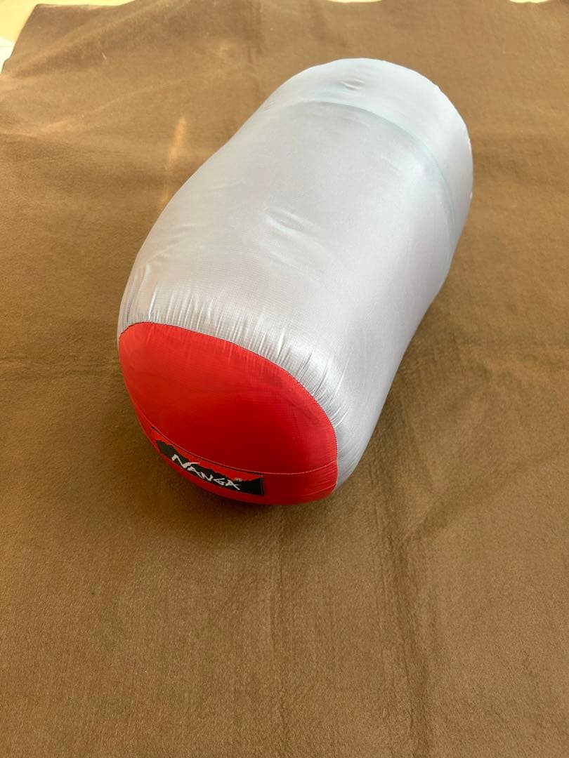 NANGA 寝袋・シュラフ 赤　新品未使用　600STD