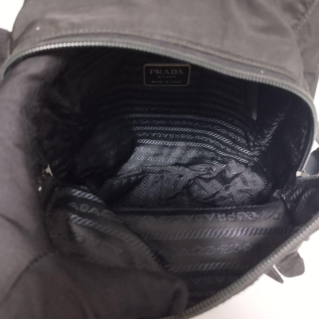 美品☆　プラダ　ミニ　リュック　三角ロゴプレート　ナイロン