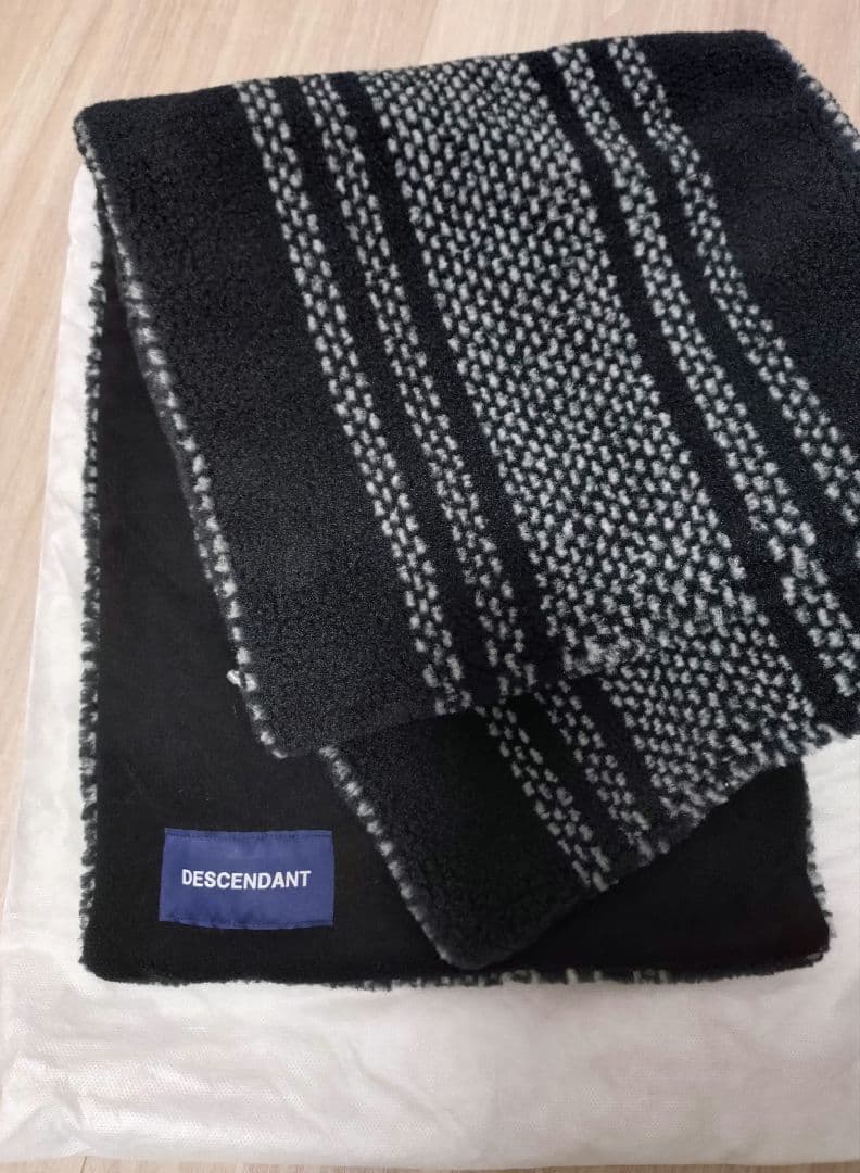 CATPR SCARF FIBERPILE® HH x DESCENDANT