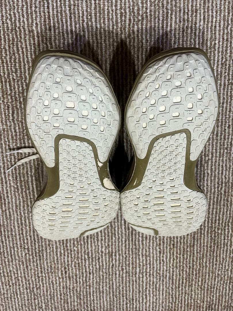 スパイク・シューズ NIKE ZOOMX INVINCIBLE RUN 3 27.5cm