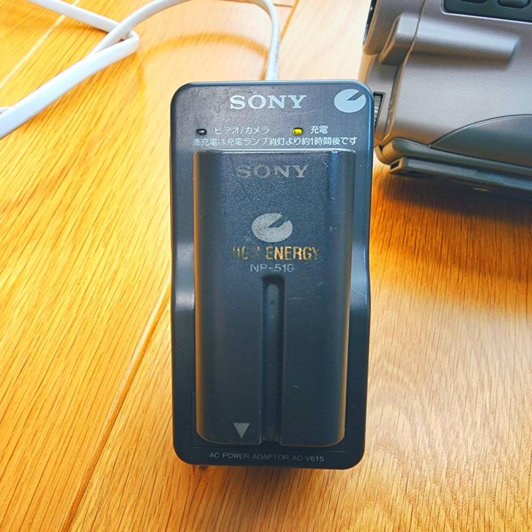 【動作確認済】SONY 高画質 Hi8 ビデオカメラ CCD-TR1 セット