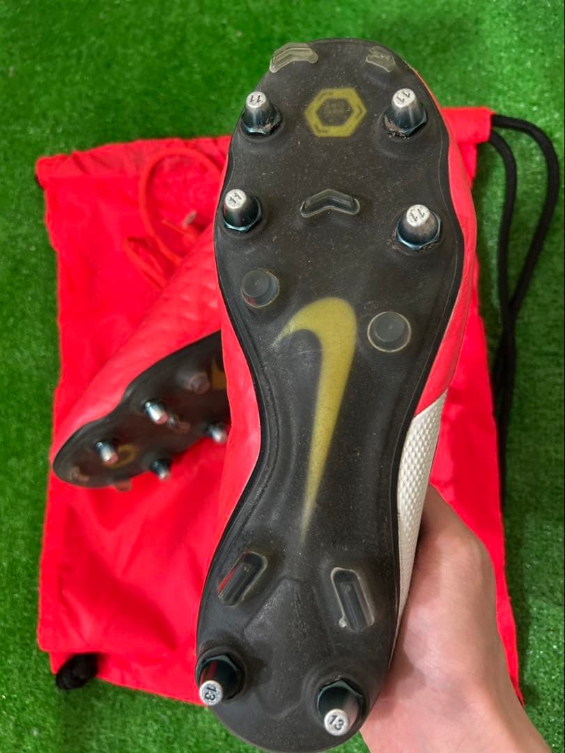 NIKEティエンポ 8 SG