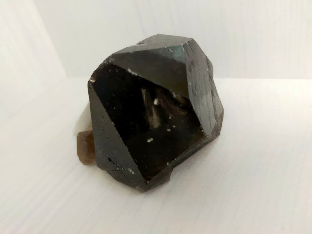 モリオン　黒水晶　原石　タビー　レコードキーパーあり　スモーキー　魔除け　お守り