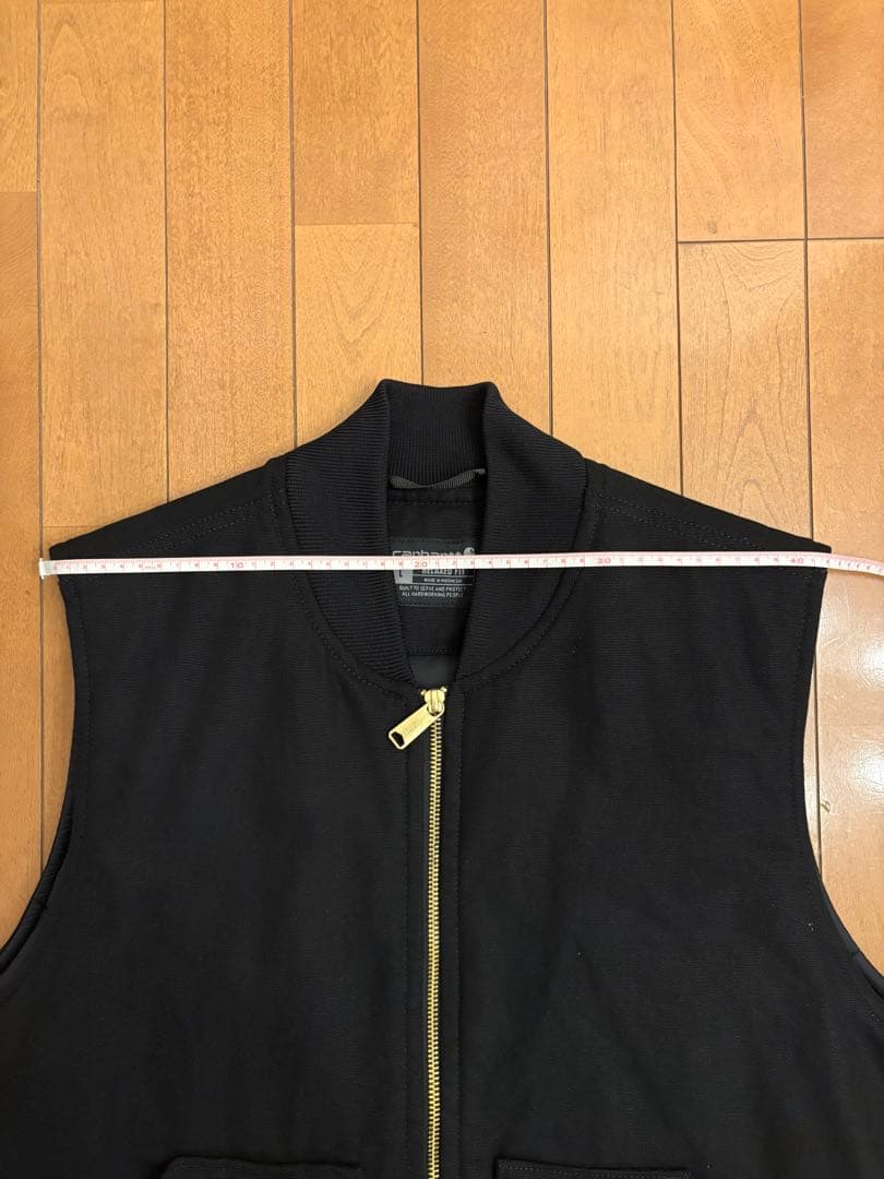 カーハート　ダックベストL 2025年12月購入試着後洗濯試着のみ　黒　美品