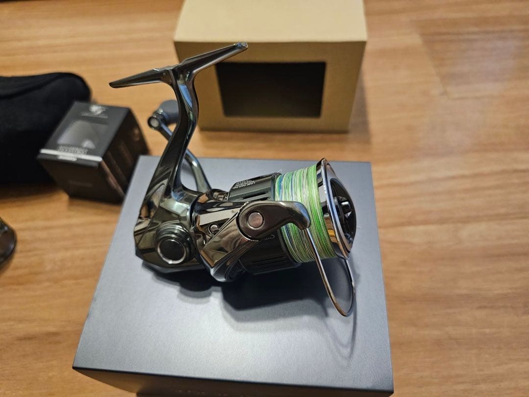 SHIMANO 22ステラ STELLA2500SHG 夢屋替えスプールつき