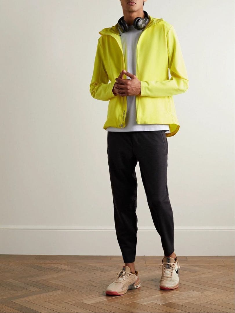 ウォーキング・ランニングウェア lululemon warp light jaket xs