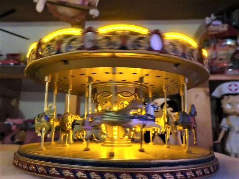 ミスタークリスマス ゴールドラベル メリーゴーランドオルゴール