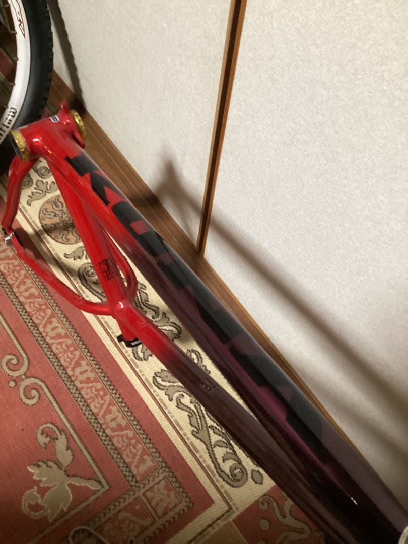 定価8万以上！未使用KONA フレーム レッド/パープル