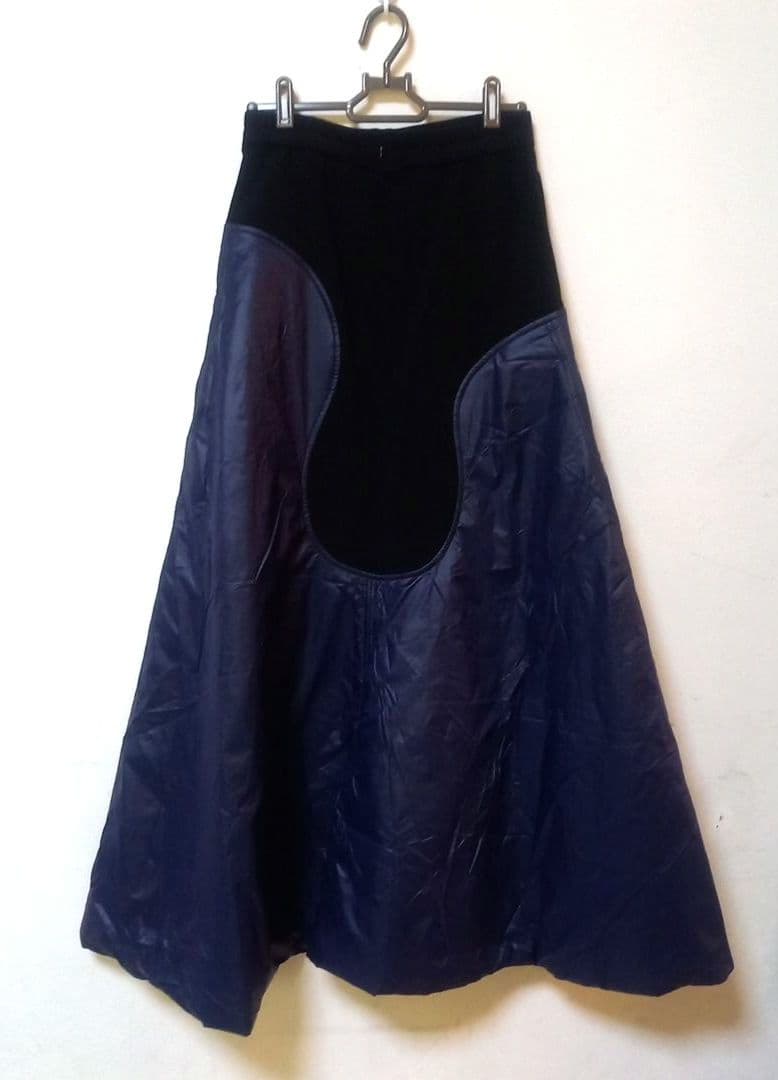 UN3D.WAVE LINE PADDED SK ¥36,300秋冬トレンド中綿