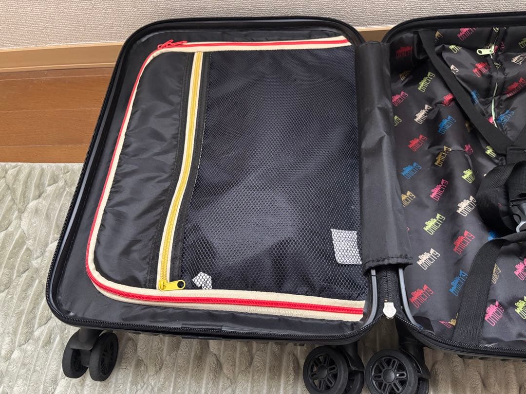 ユニゾンスクエアガーデン　キャリーケース