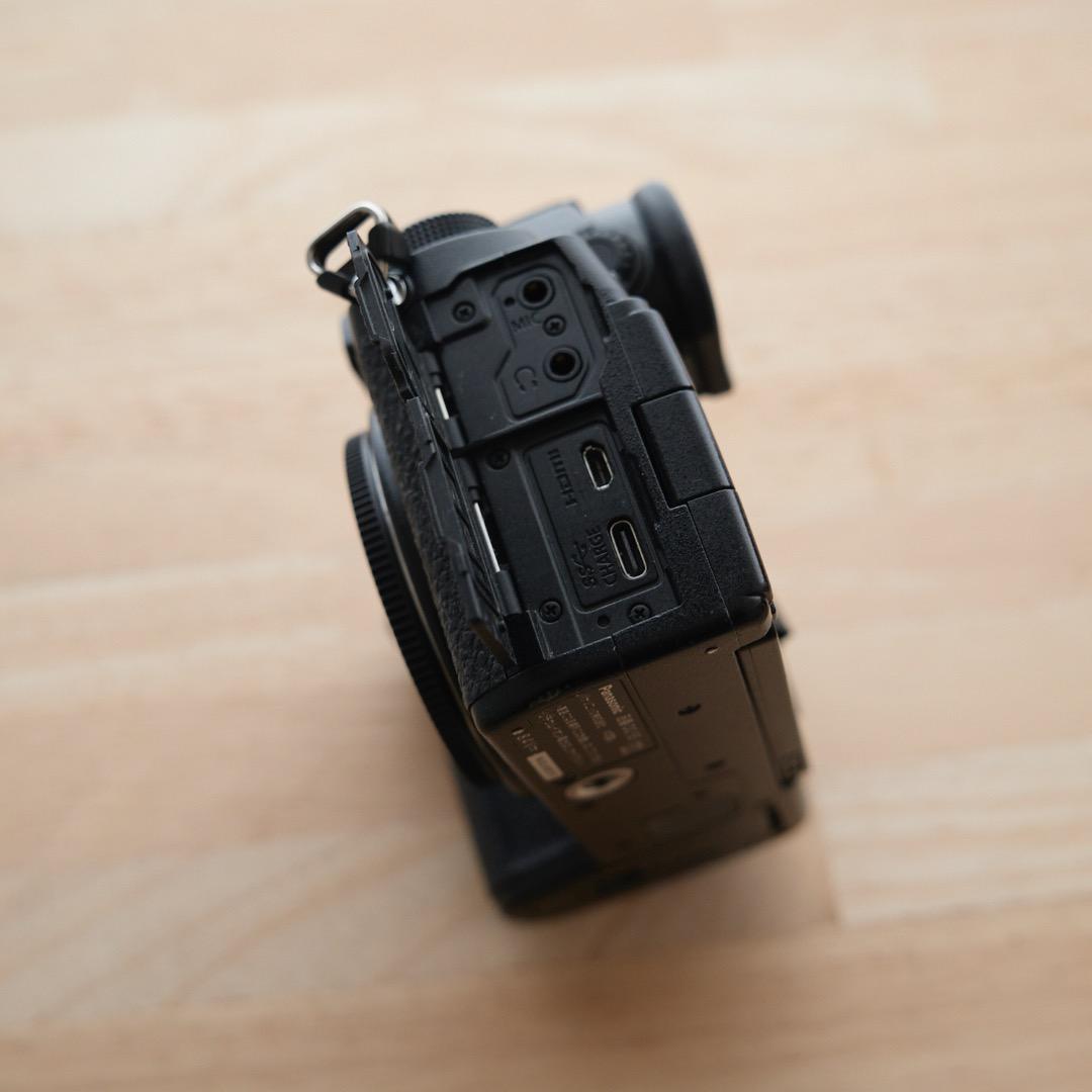 LUMIX S5 本体 【モニター破損しています】