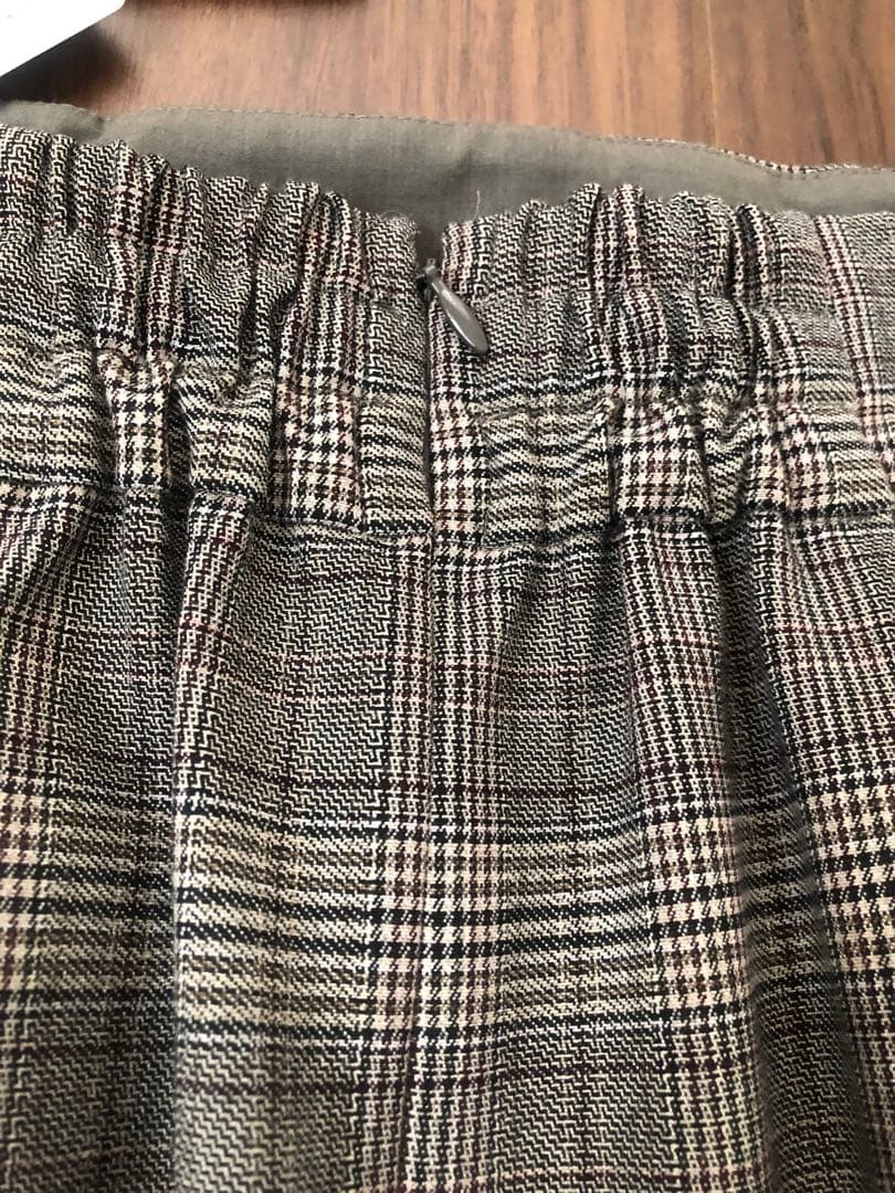 【新品未使用品・タグ付き】ジャスグリッティ　パターンタイトスカート