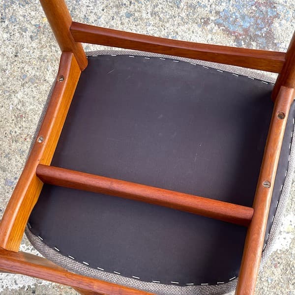 北欧ビンテージ家具　ダイニングチェア　天然木　ファブリック　A