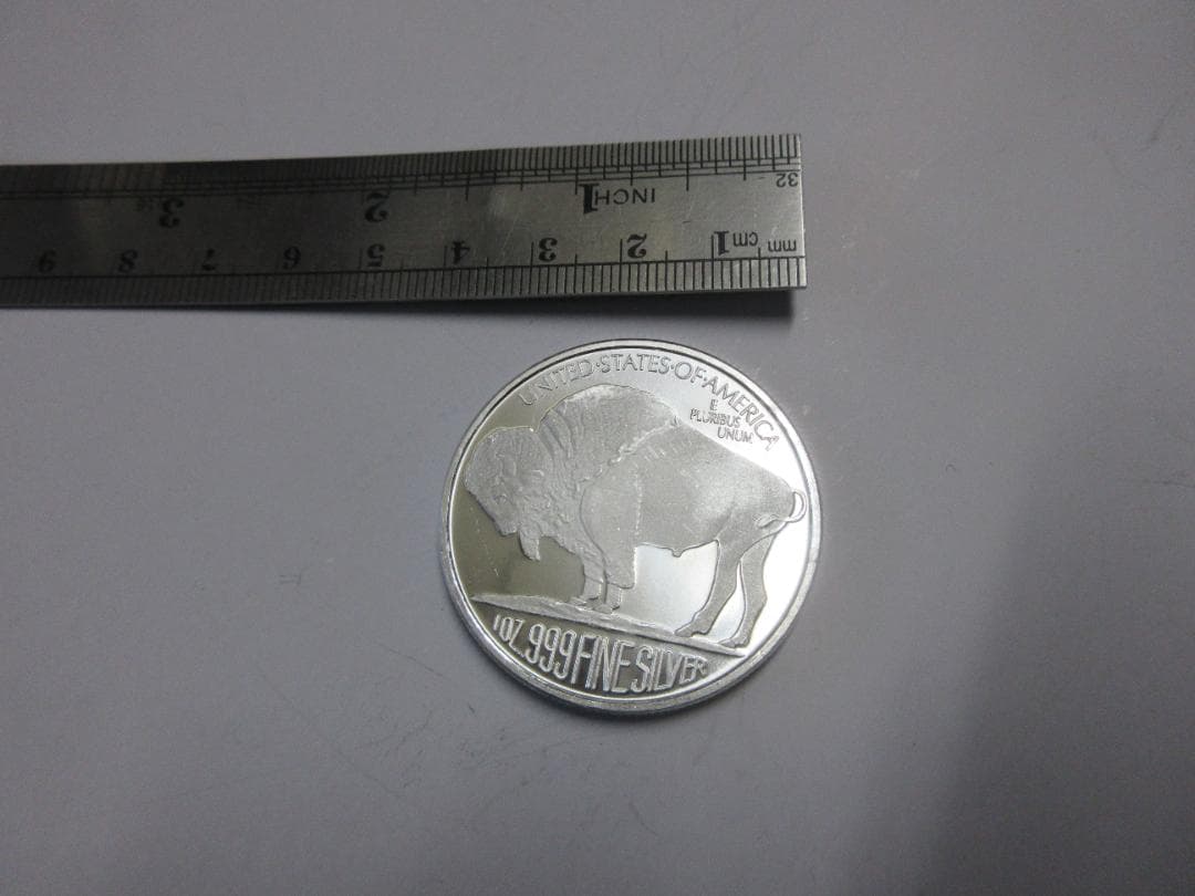 シルバー　　インディアン　31.2g 　銀貨　未使用 　g088