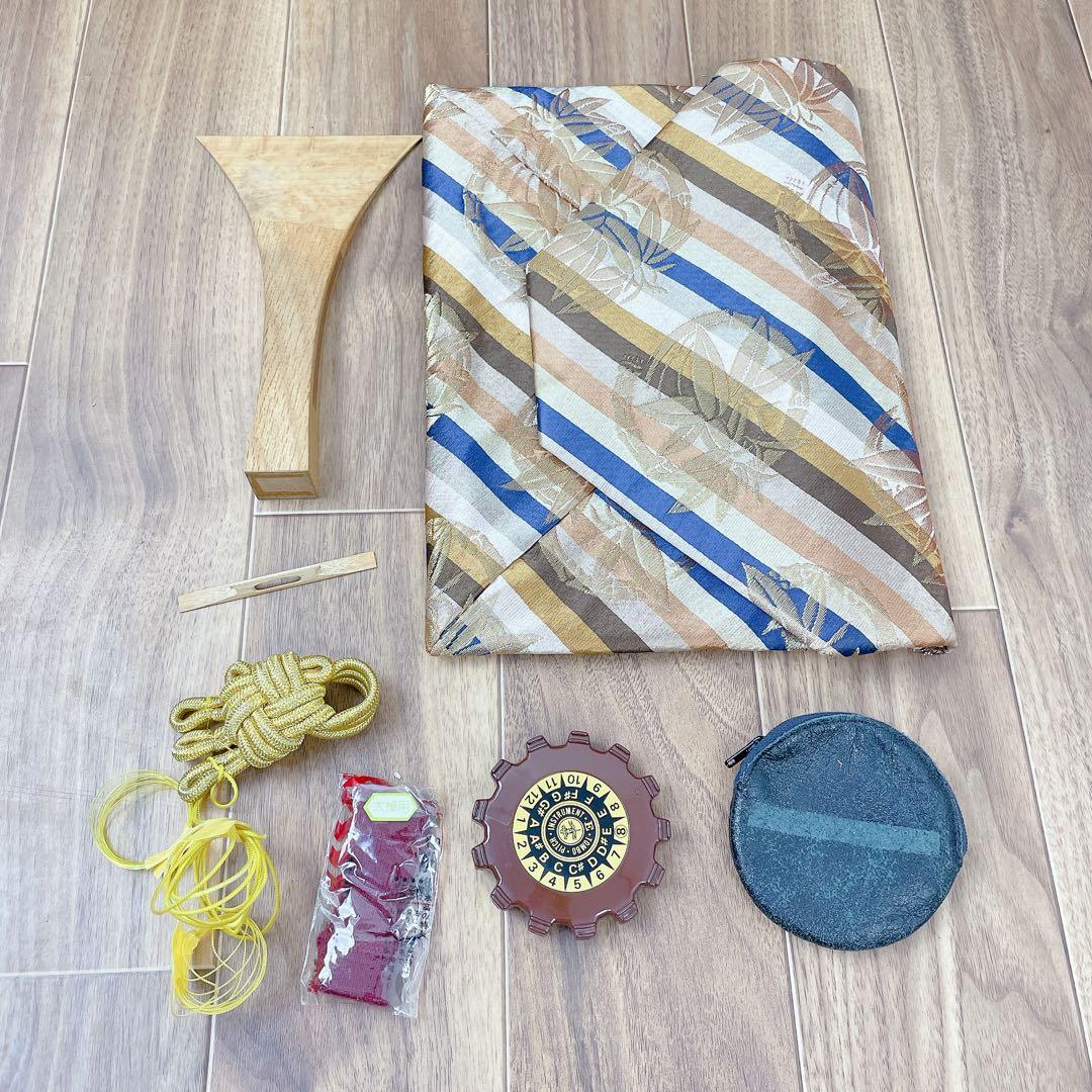 津軽三味線 太棹 段違い二本溝 東さわり トチ紅木 綾杉彫り