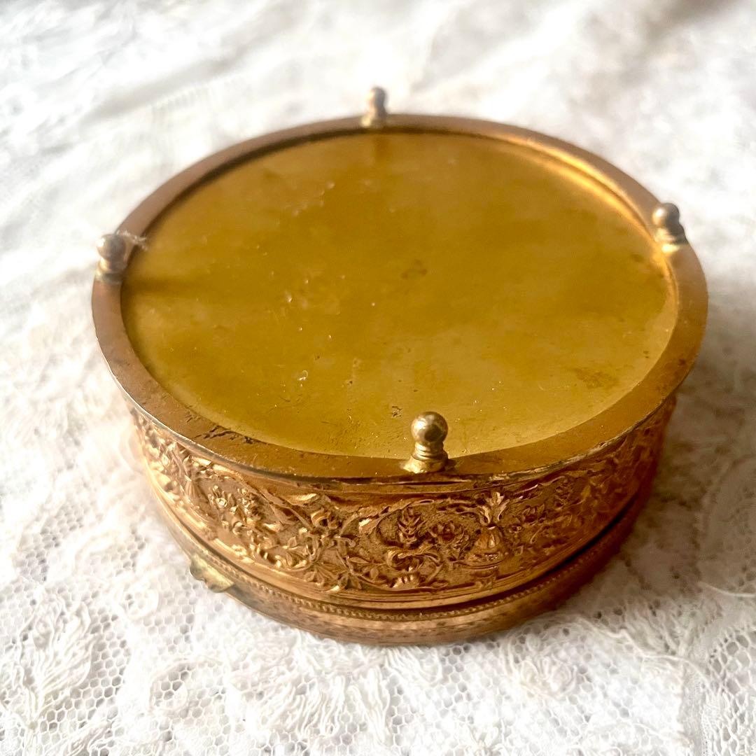 マドモアゼルの絵入りラウンド型ジュエリーボックス フランスアンティーク