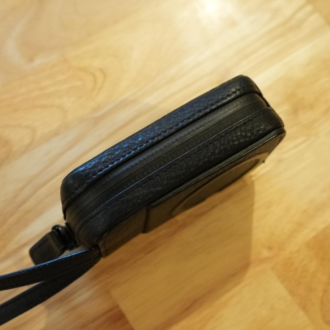 【美品】objcts.io アジャスタブルレザーストラップ一体型 マイクロバッグ