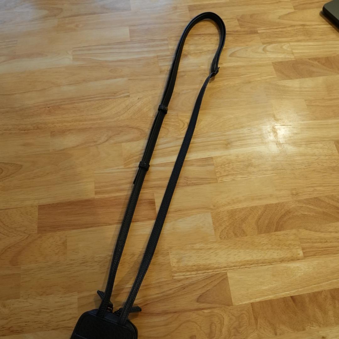 【美品】objcts.io アジャスタブルレザーストラップ一体型 マイクロバッグ