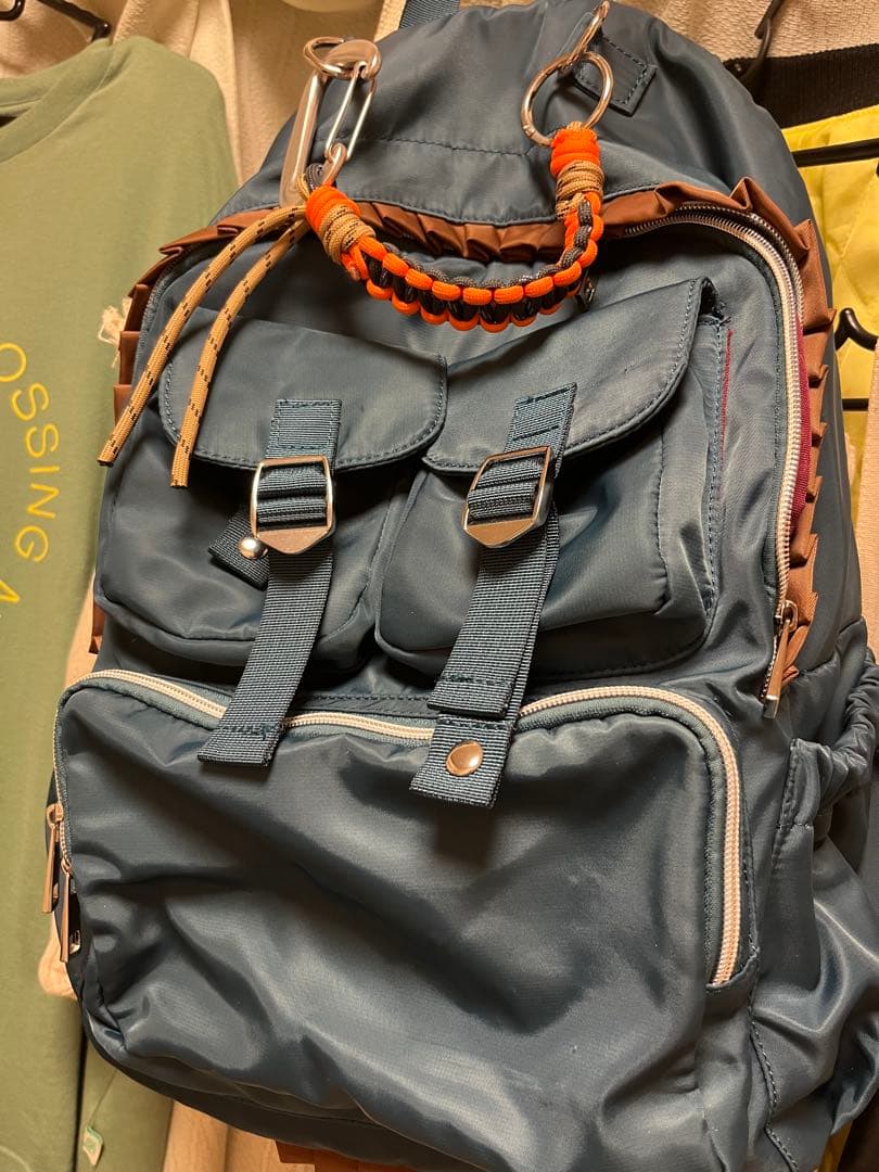 ソクチュウ　so.C.hu 青いナイロンリュック・バックパック