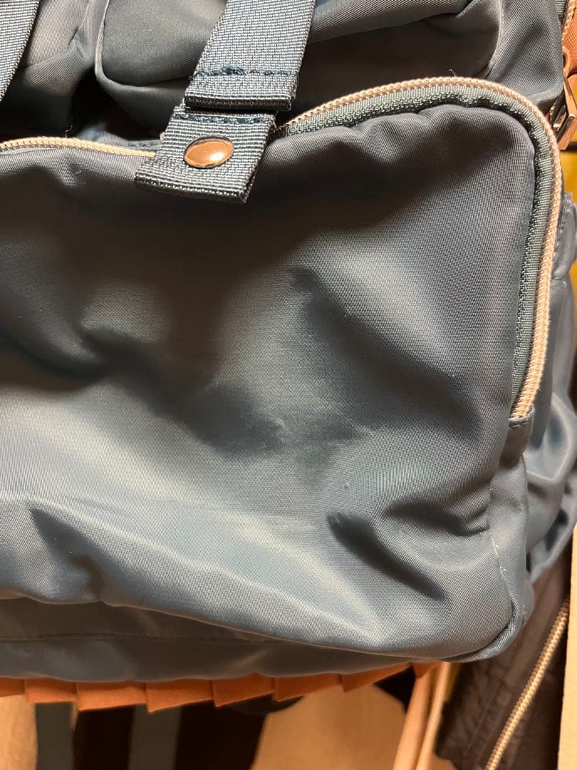 ソクチュウ　so.C.hu 青いナイロンリュック・バックパック