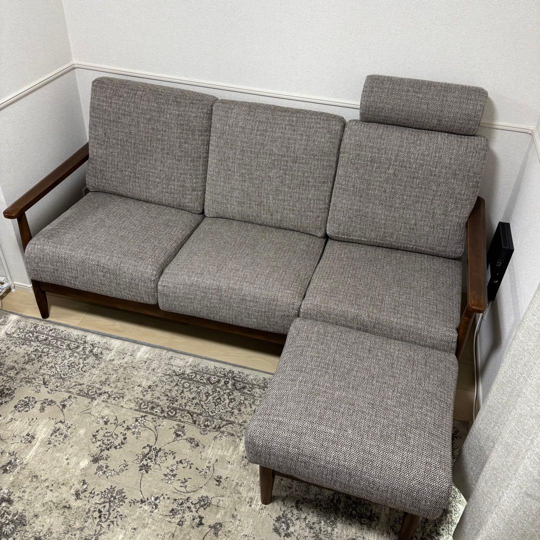 ニトリ/3人がけソファ(ヘッドレスト&オットマンつき)