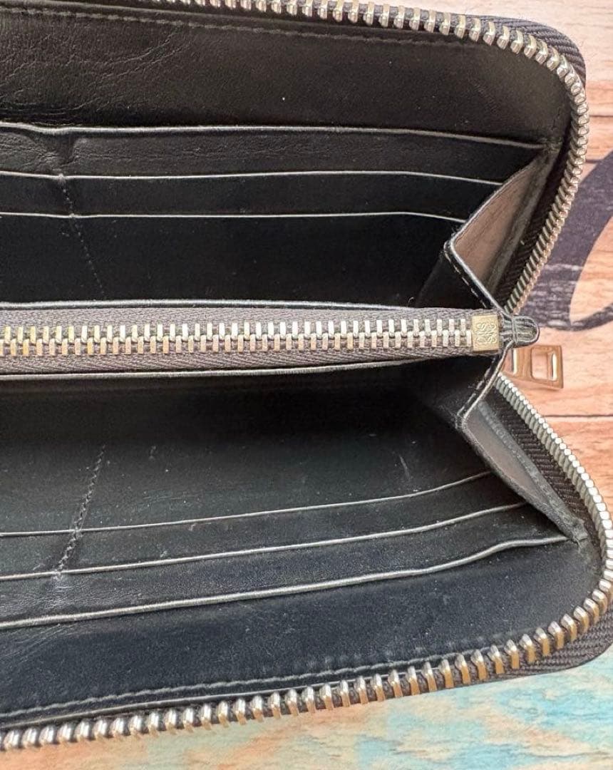 ✨美品✨ロエベ　LOEWE 長財布　アナグラム　ラウンドファスナー　ブラック　黒
