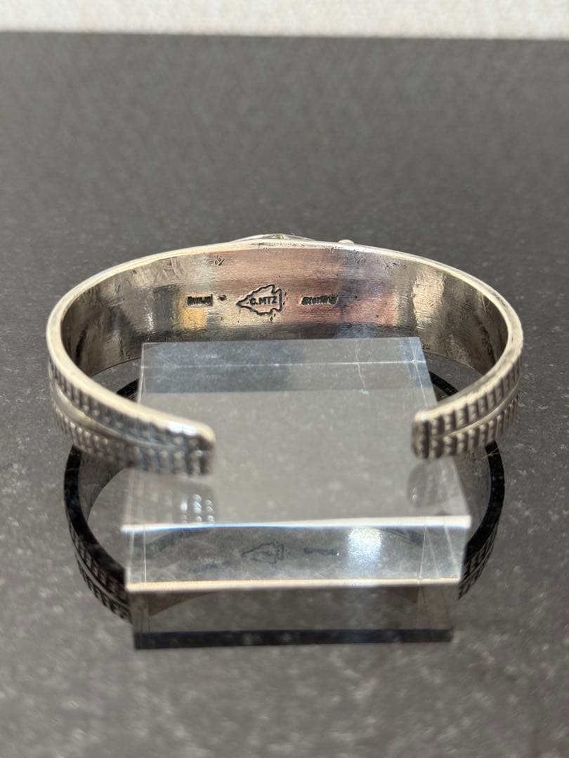 NAVAJO ナバホ Martinez ターコイズ1石 シルバーバングル - メルカリ