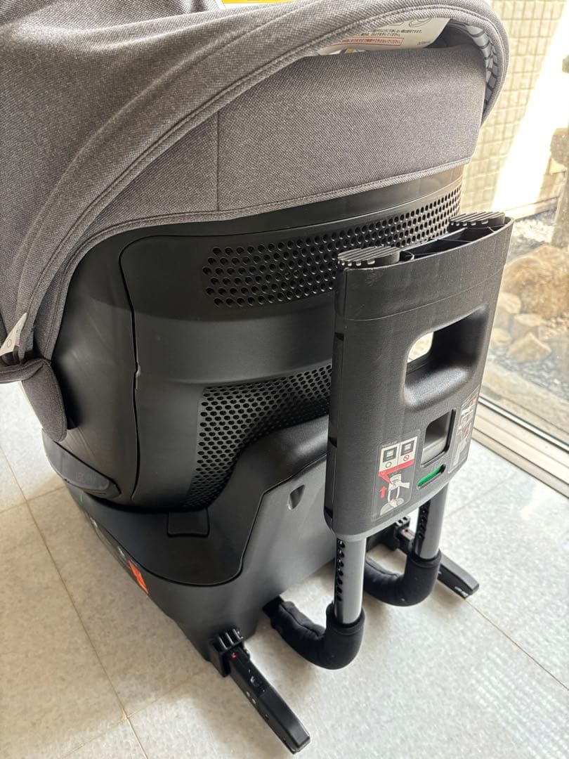 【極美品】エールべべ クルット5i プレミアム ISOFIX 回転式