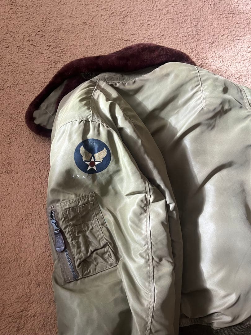 オリーブグリーン フライトジャケット