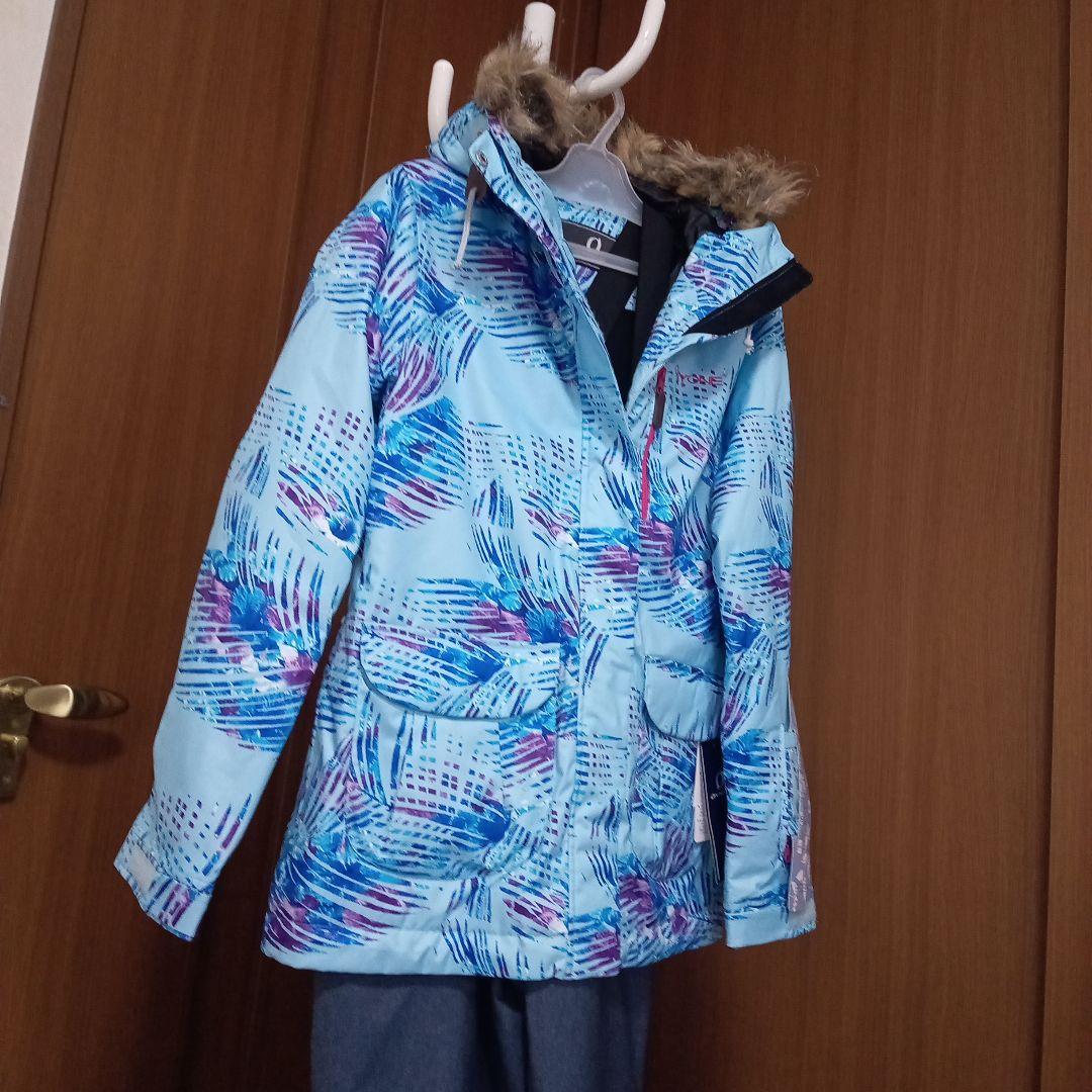 人気のONYONE　新品未使用タグ付き　 スキーウェア 上下 (女性用)
