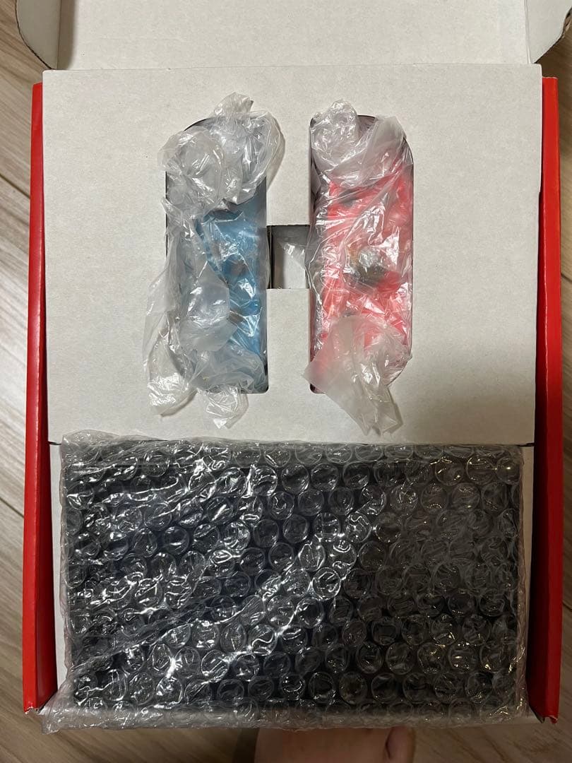 【マロン】保証つき⭐︎switch 本体　Joy-Conつき