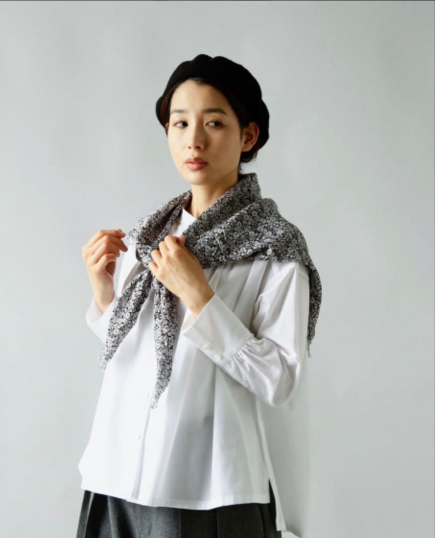 R & D.M.Co- オールドマンズテーラー ワイルドベリー ガーゼ ショール