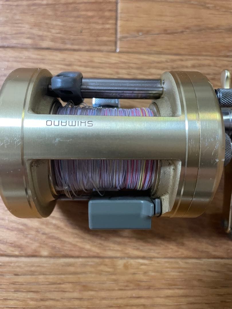 シマノ カルカッタ 小船1000 ベイトリール 両軸