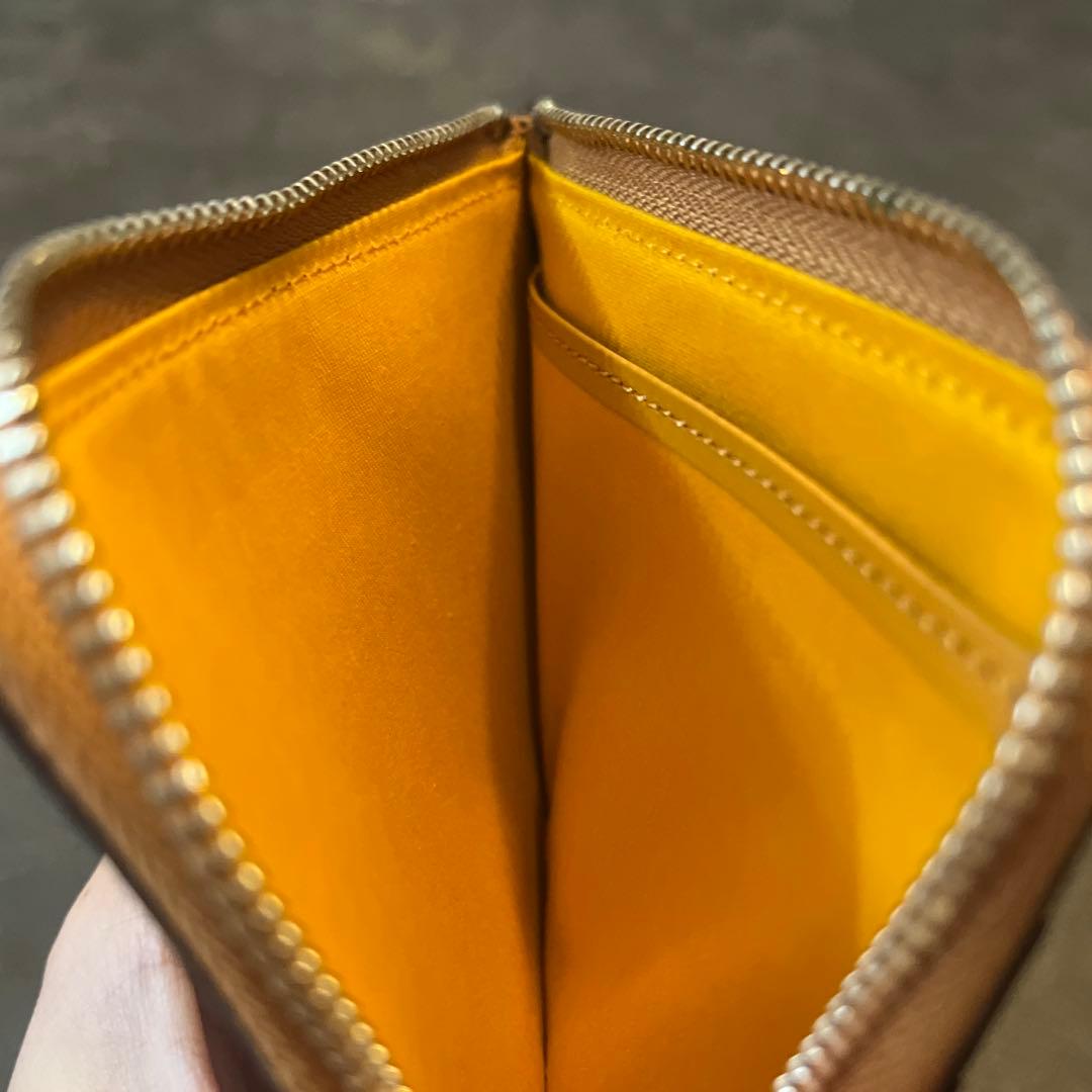 未使用　 VivienneWestwood マドラスチェックファスナー財布