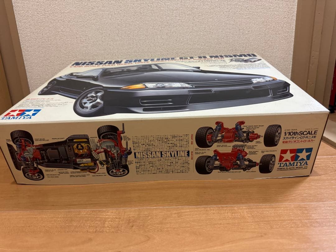 Nissan Skyline GT-R Nismo 1/10 ラジコンカー