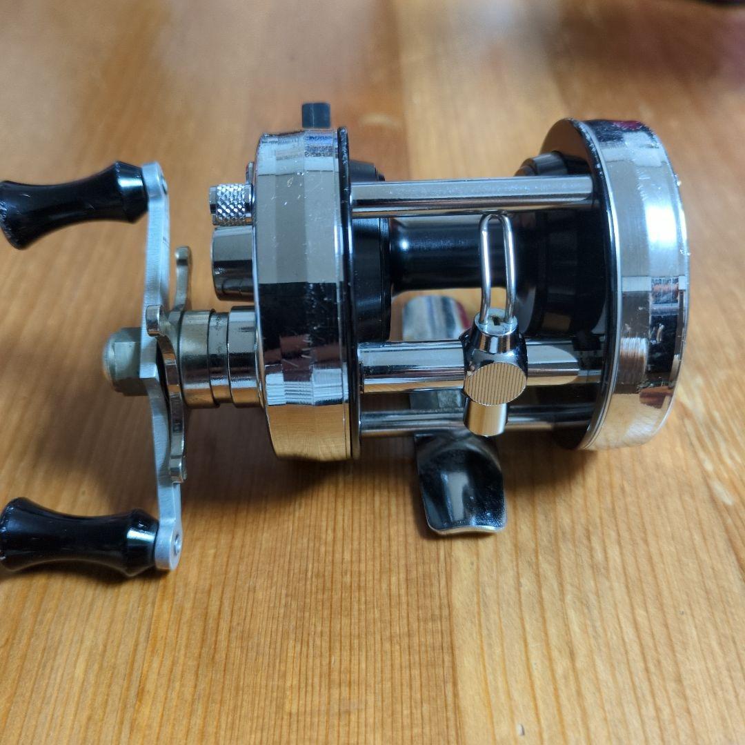 ABU Ambassadeur 2500C ベイトリール