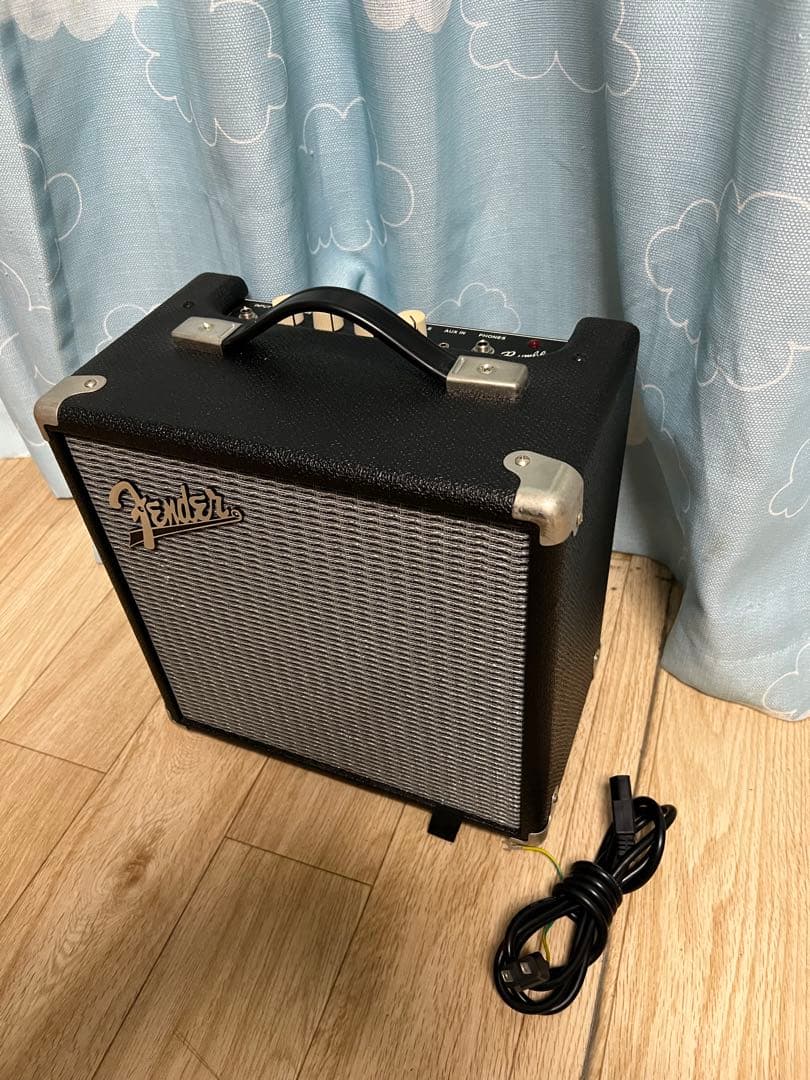 《美品送料込》‼️ Fenderフェンダー Rumble 15ベース用コンボアンプ