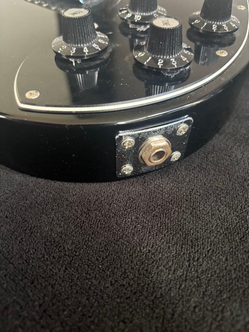 Squier by Fender deluxe 2ハムバッカー【動作確認済】