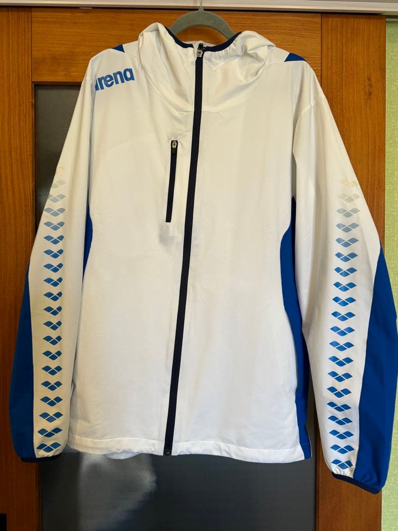 値下げしました！arena チームライン　フード付きジャケット&パンツ