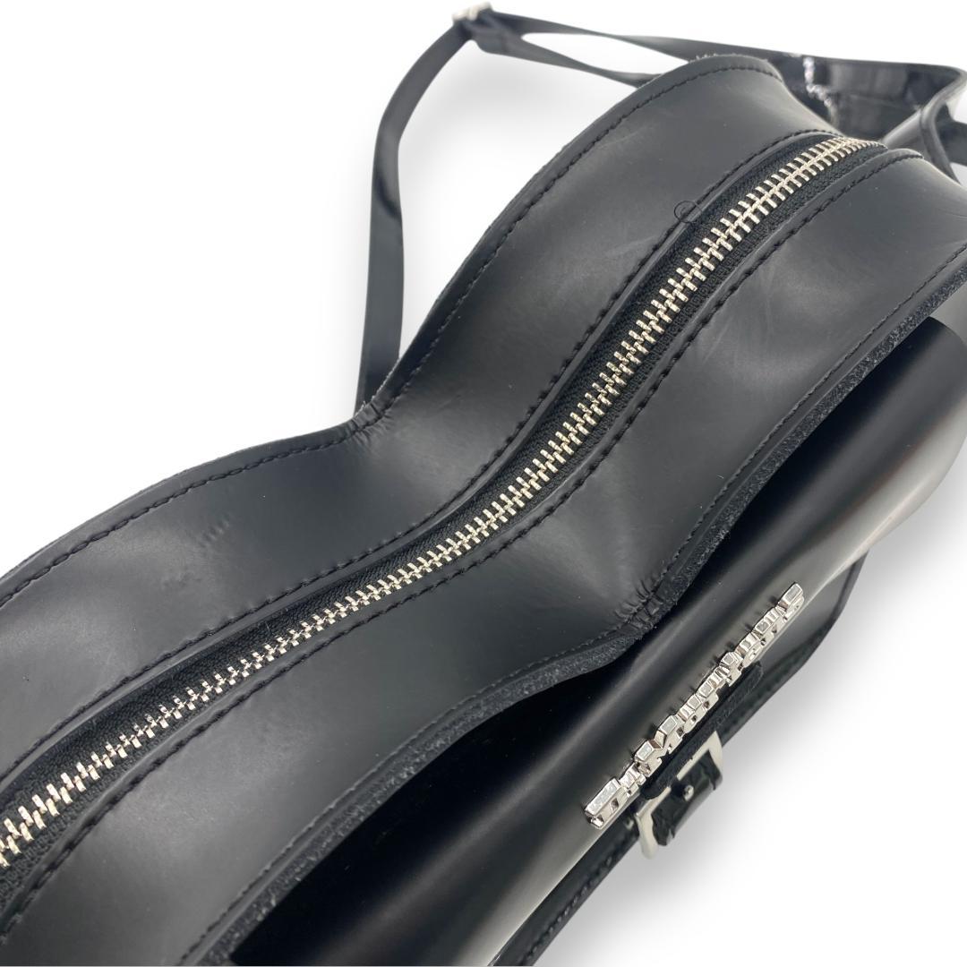 【人気品】Dr.Martens ハート レザーバックパック ショルダーバッグ