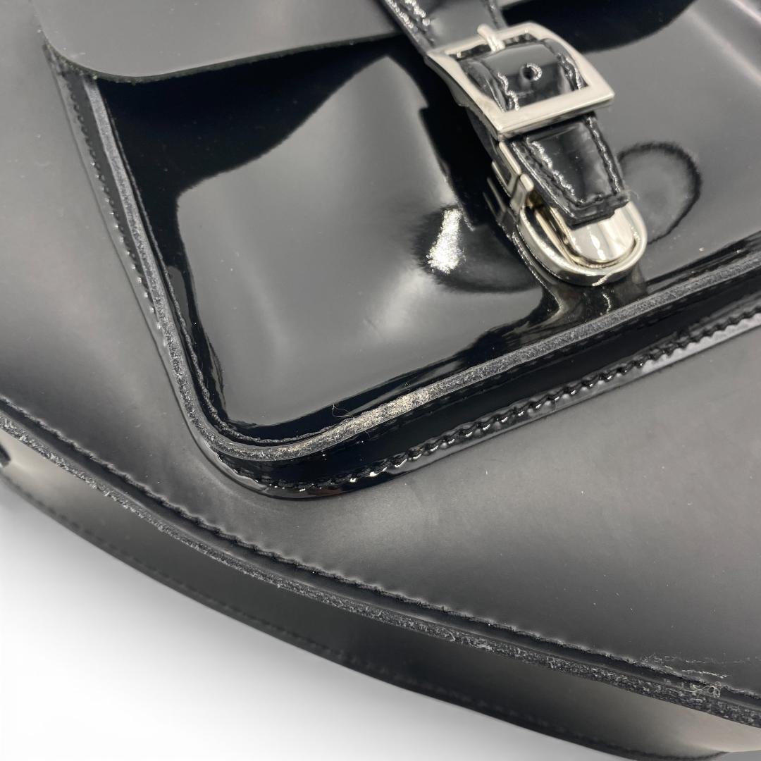 【人気品】Dr.Martens ハート レザーバックパック ショルダーバッグ