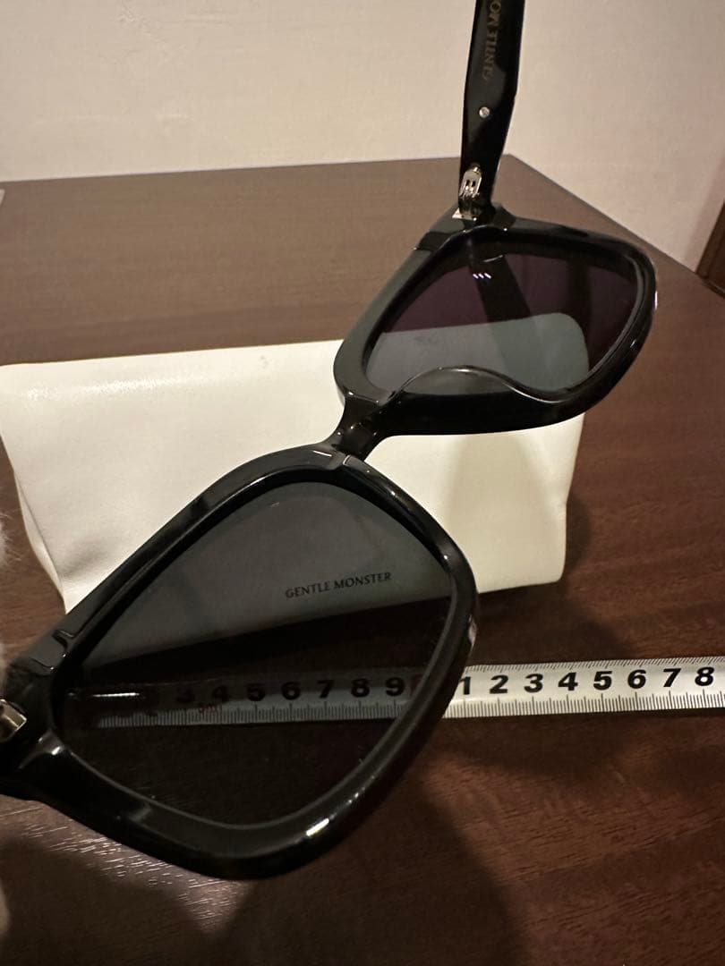 ちょこさん GentleMonsterジェントルモンスター Dear 01