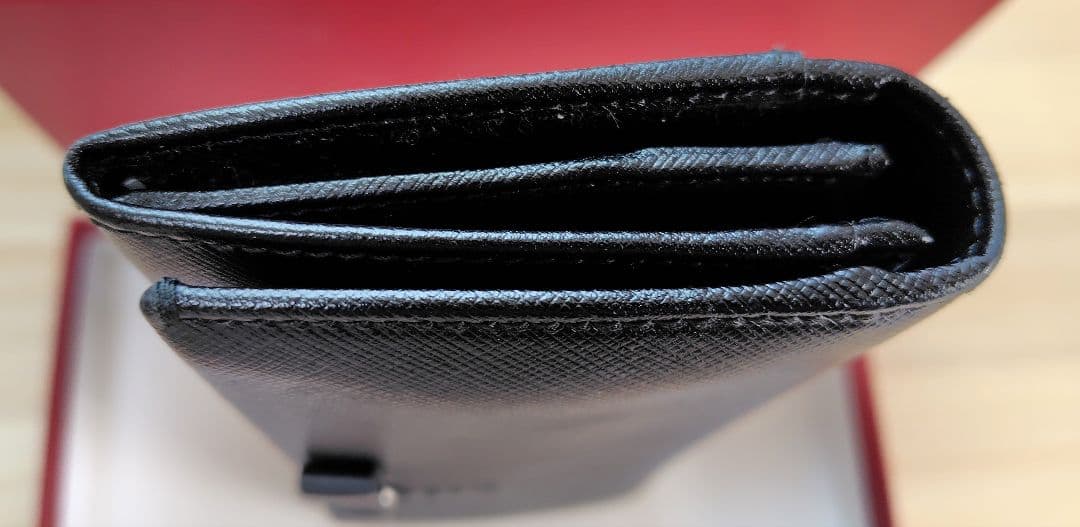 美品　Ferragamo　フェラガモ　ヴァラ　リボン　長財布　JP22-B480