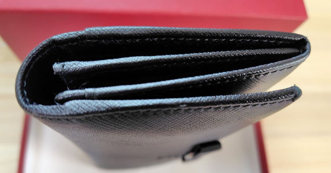 美品　Ferragamo　フェラガモ　ヴァラ　リボン　長財布　JP22-B480