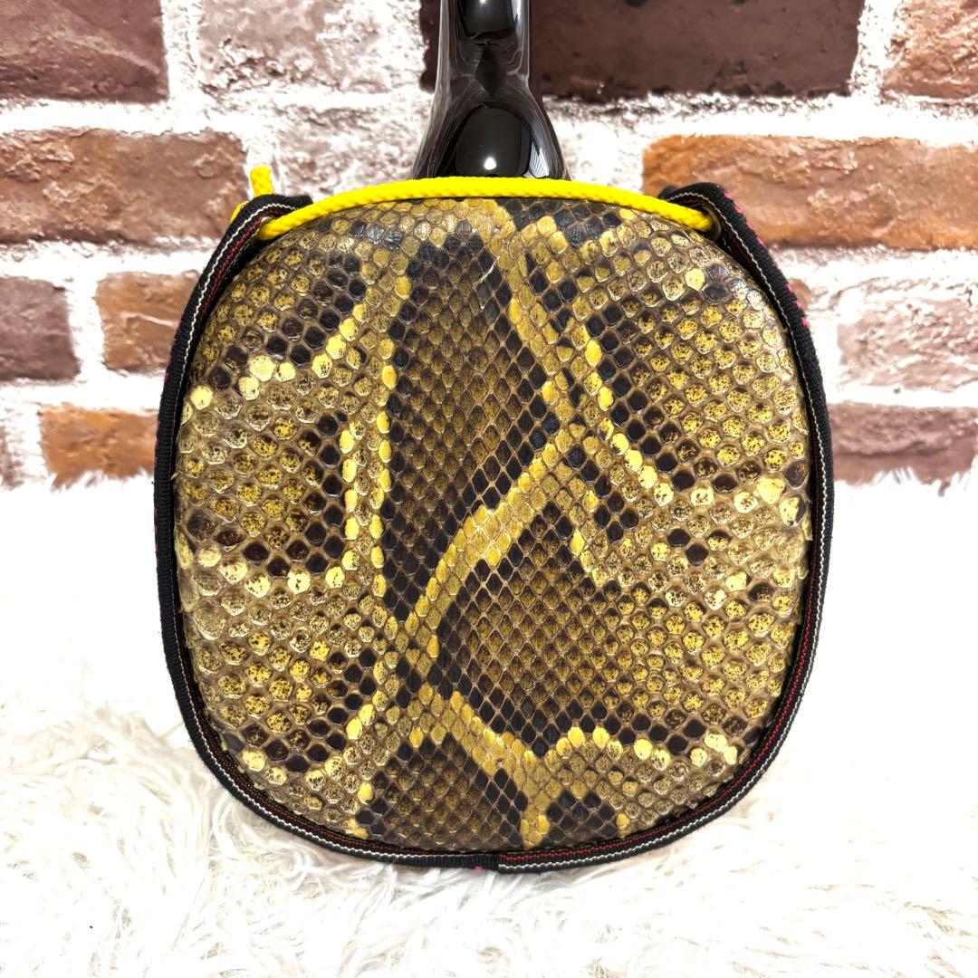 ✨美品✨沖縄 三線 真壁型 本蛇皮 黒漆 三味線 爪 ケースリュック 演奏可能