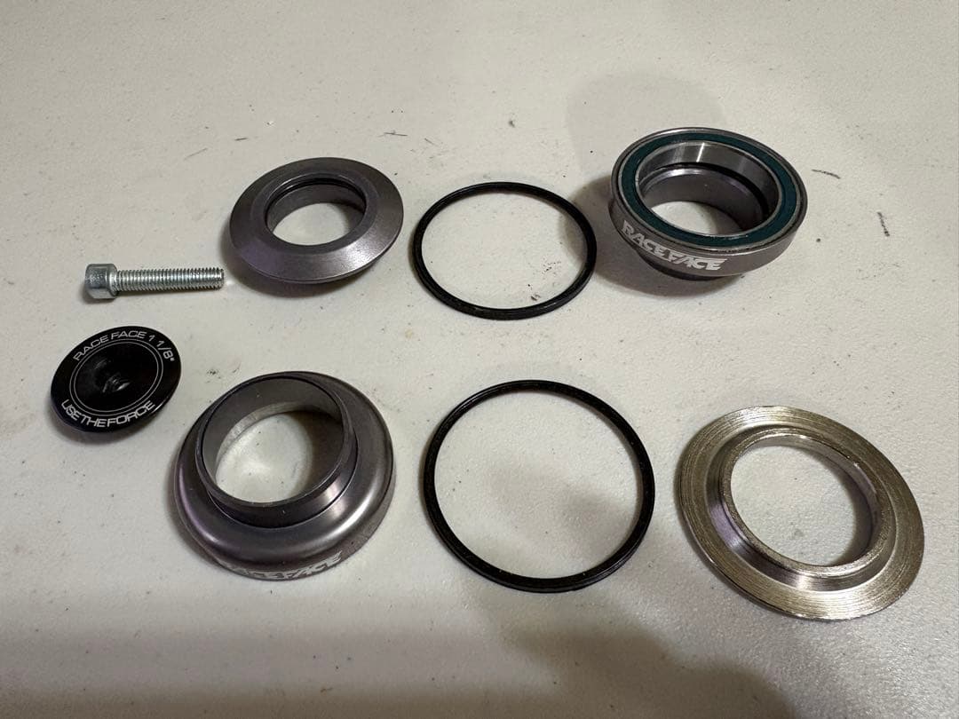 貴重 RACE FACE レースフェイス ☆Real Seal DH 1-1/8