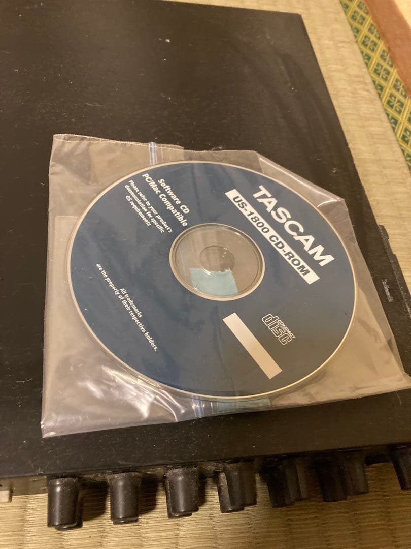 TASCAM US-1800 オーディオインターフェイス